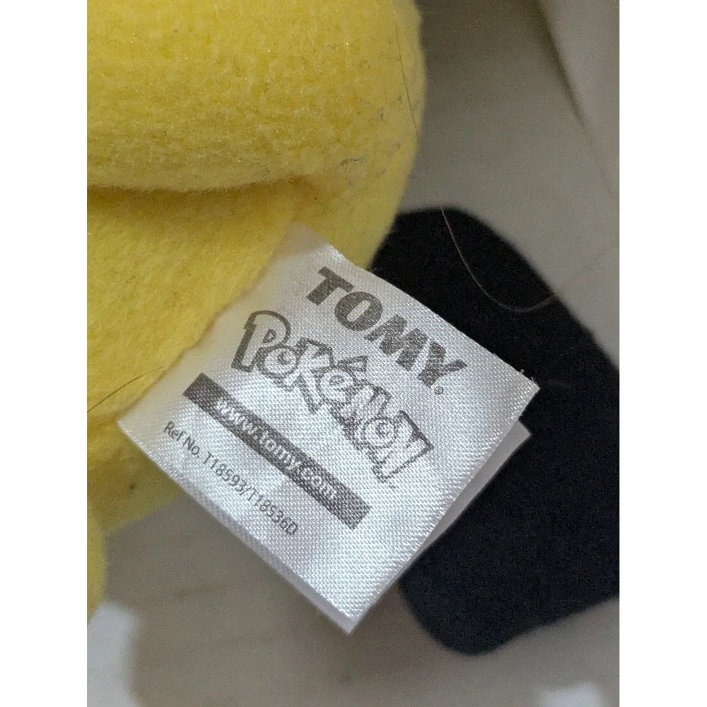Pokemon TOMY Pikachu and Pichu Plush‎ Stuffed Animal Set Yellow 6-8 Inch